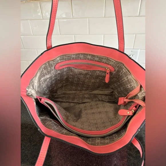 Cherry Chick leather tote - Picture 4 of 5